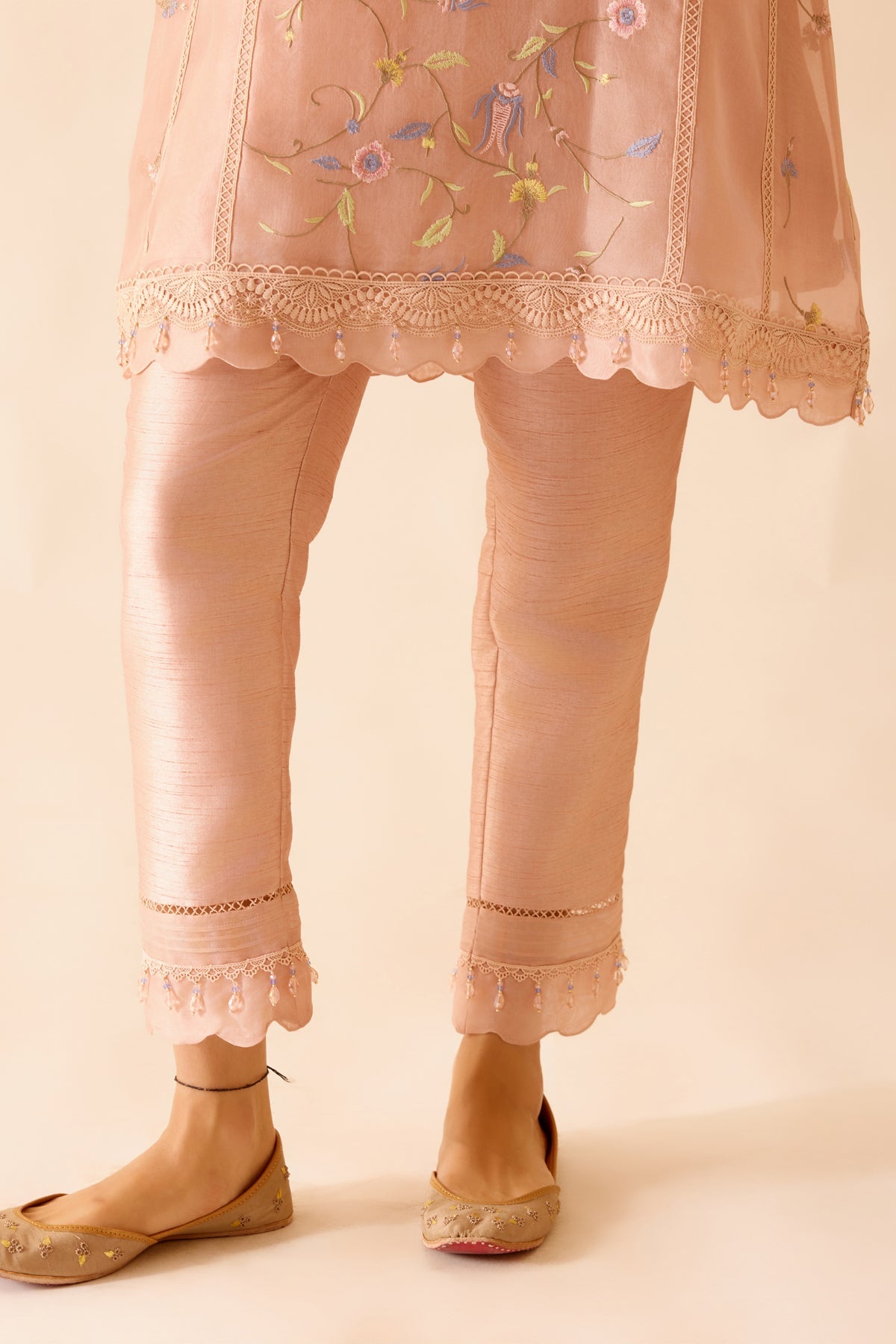 Farida - Pink