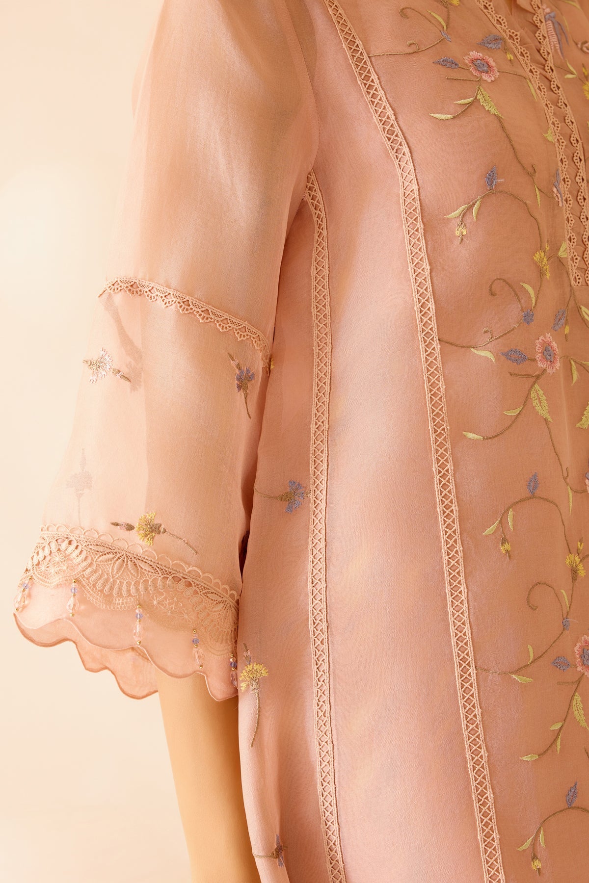 Farida - Pink