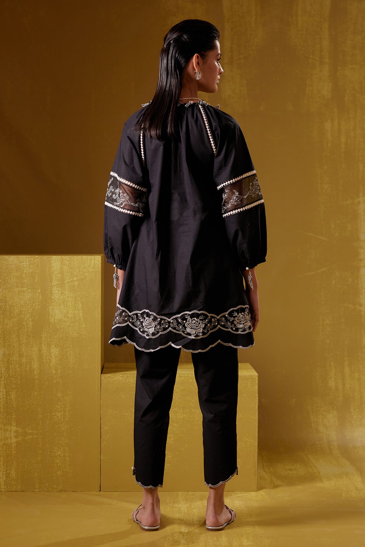 Nysa - Black With Pants