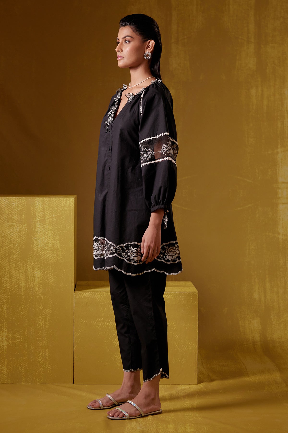 Nysa - Black With Pants