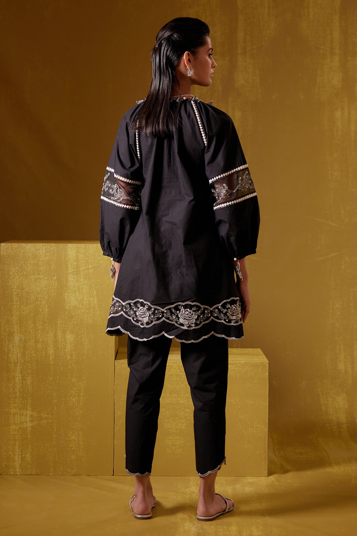 Nysa - Black With Pants