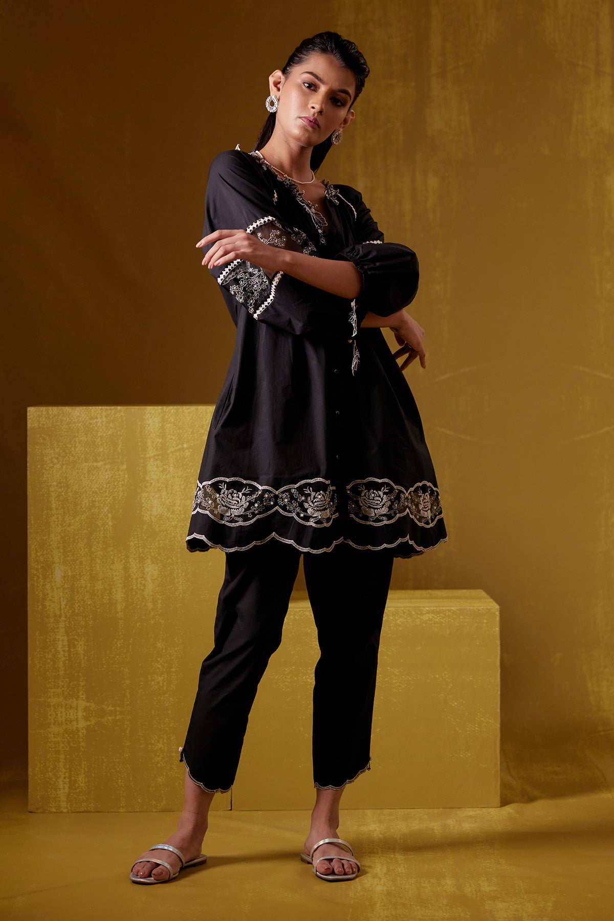 Nysa - Black With Pants
