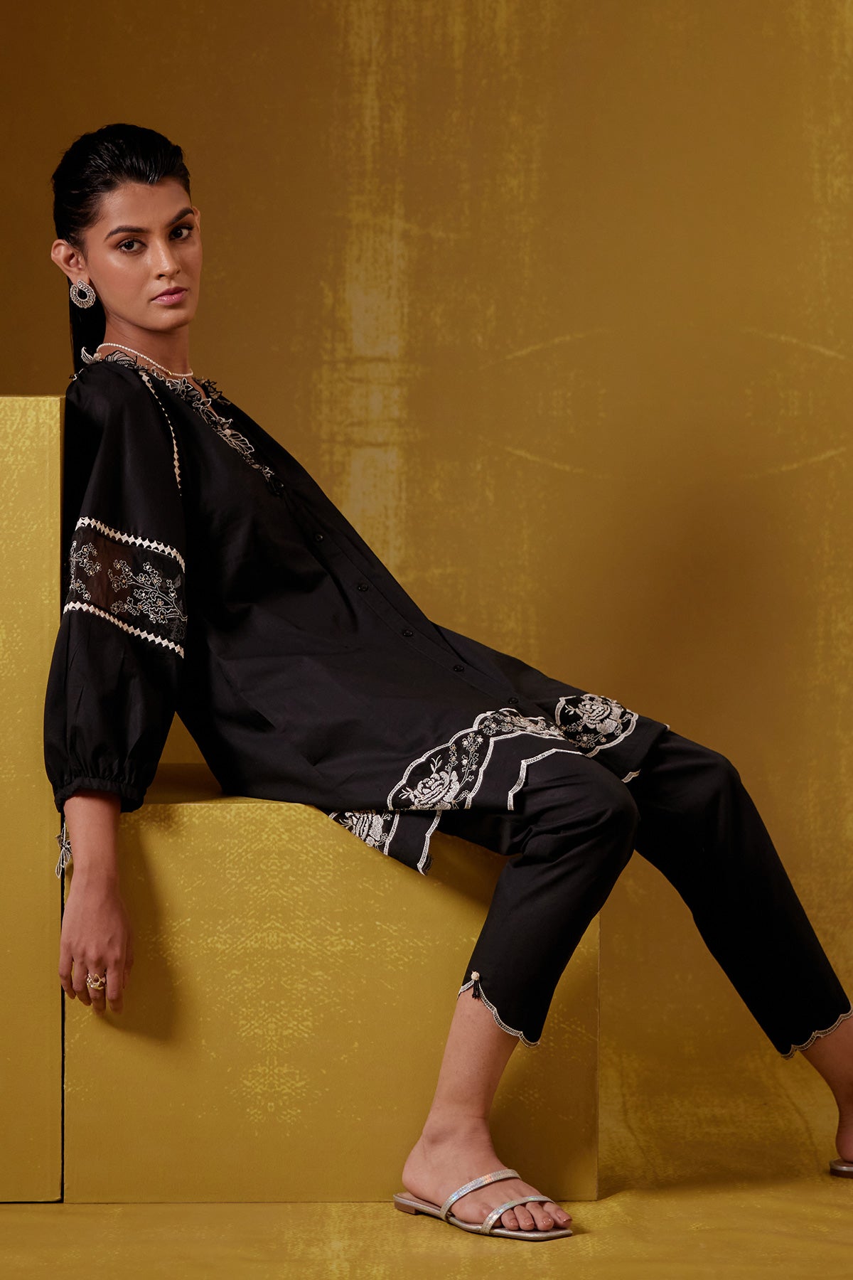Nysa - Black With Pants