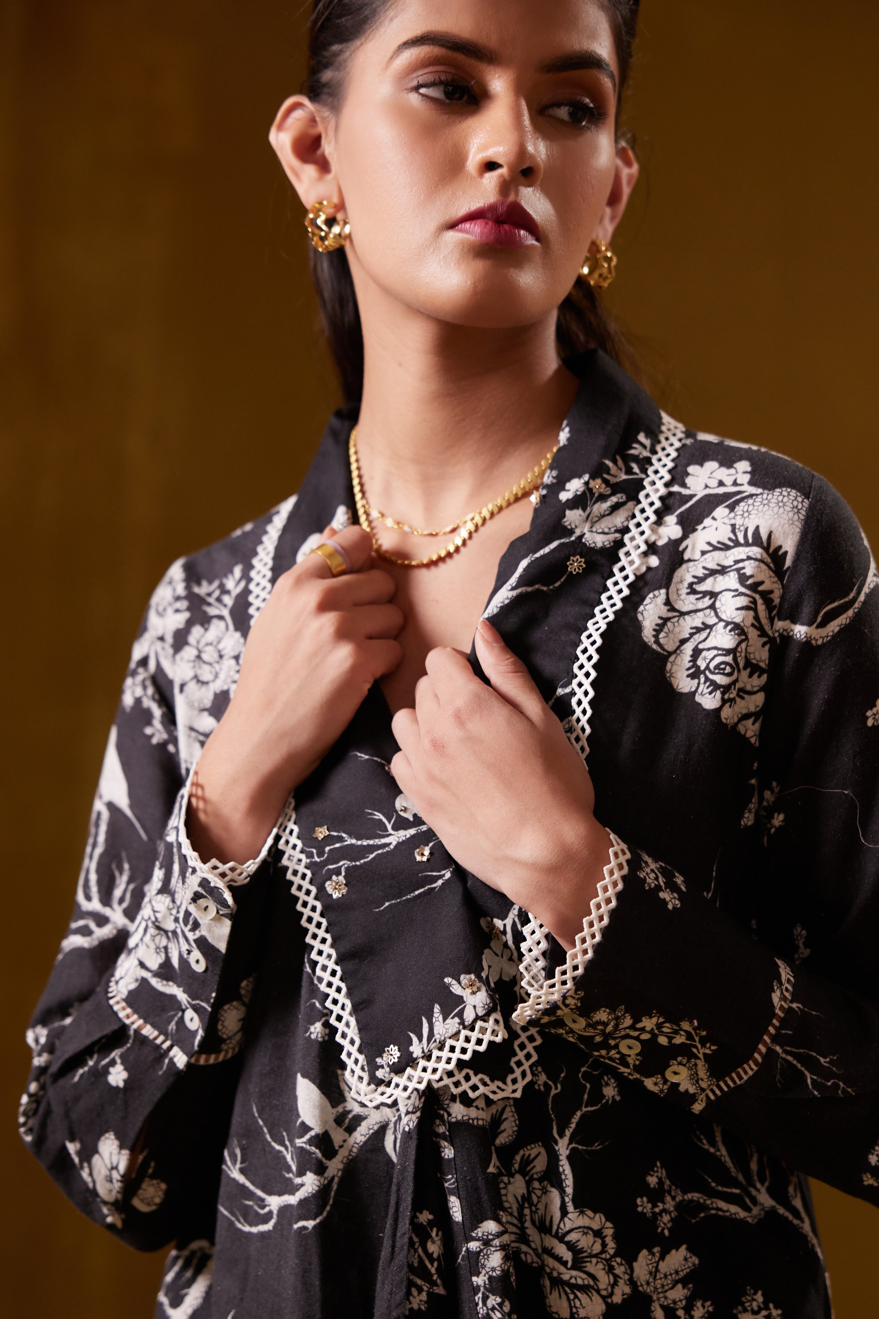 Alisha - Black Print
