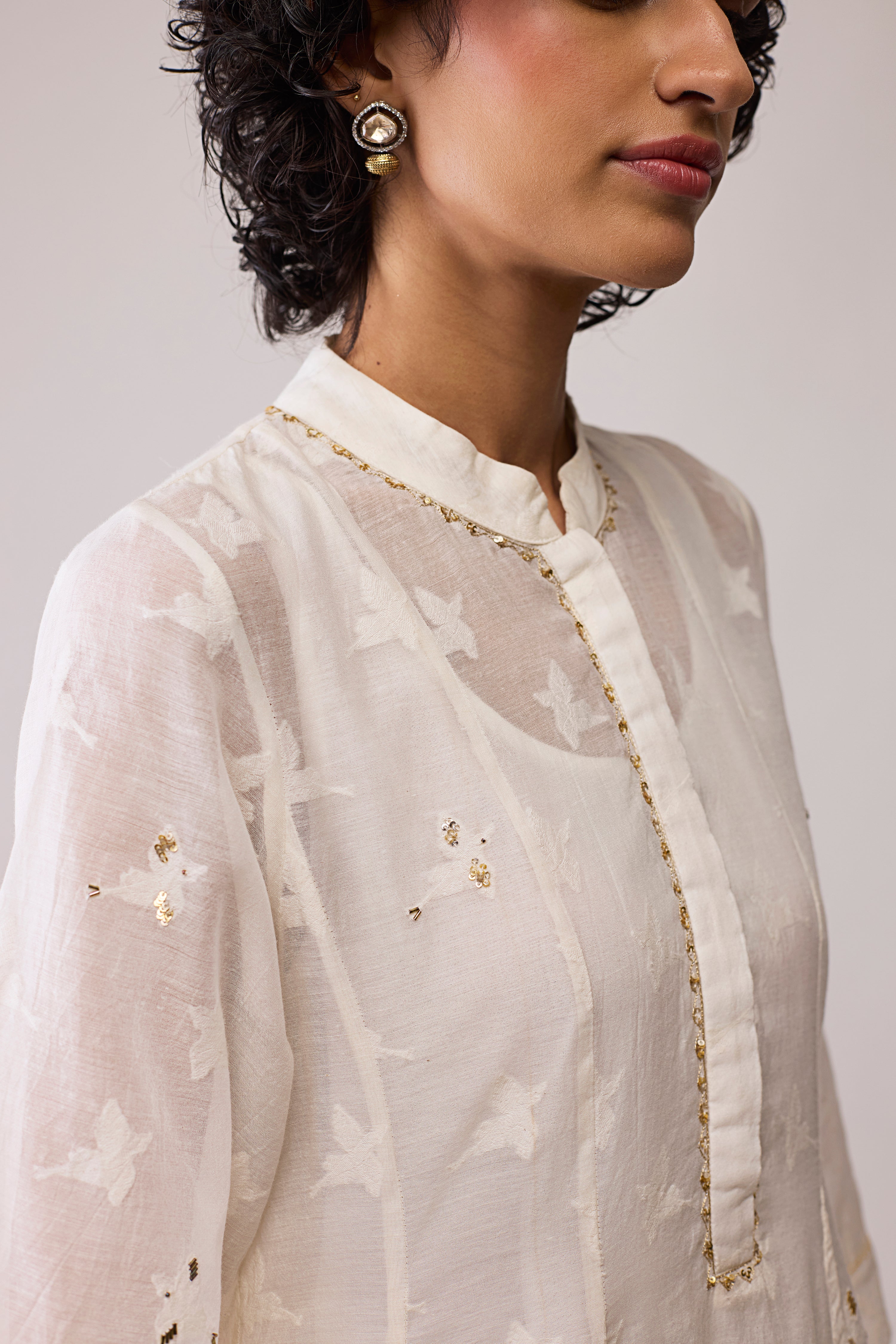 Ayesha - Ivory