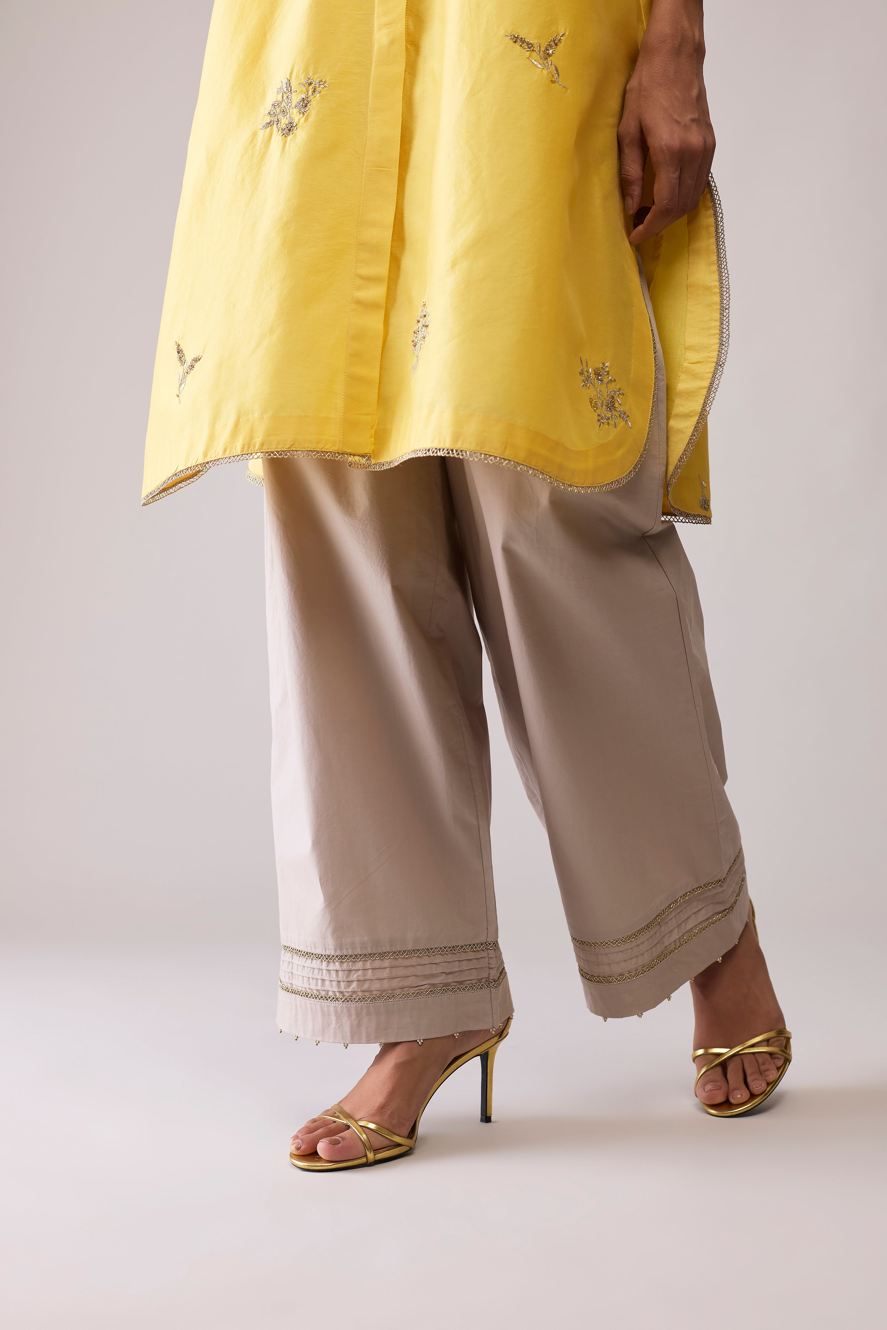 Ina - Yellow