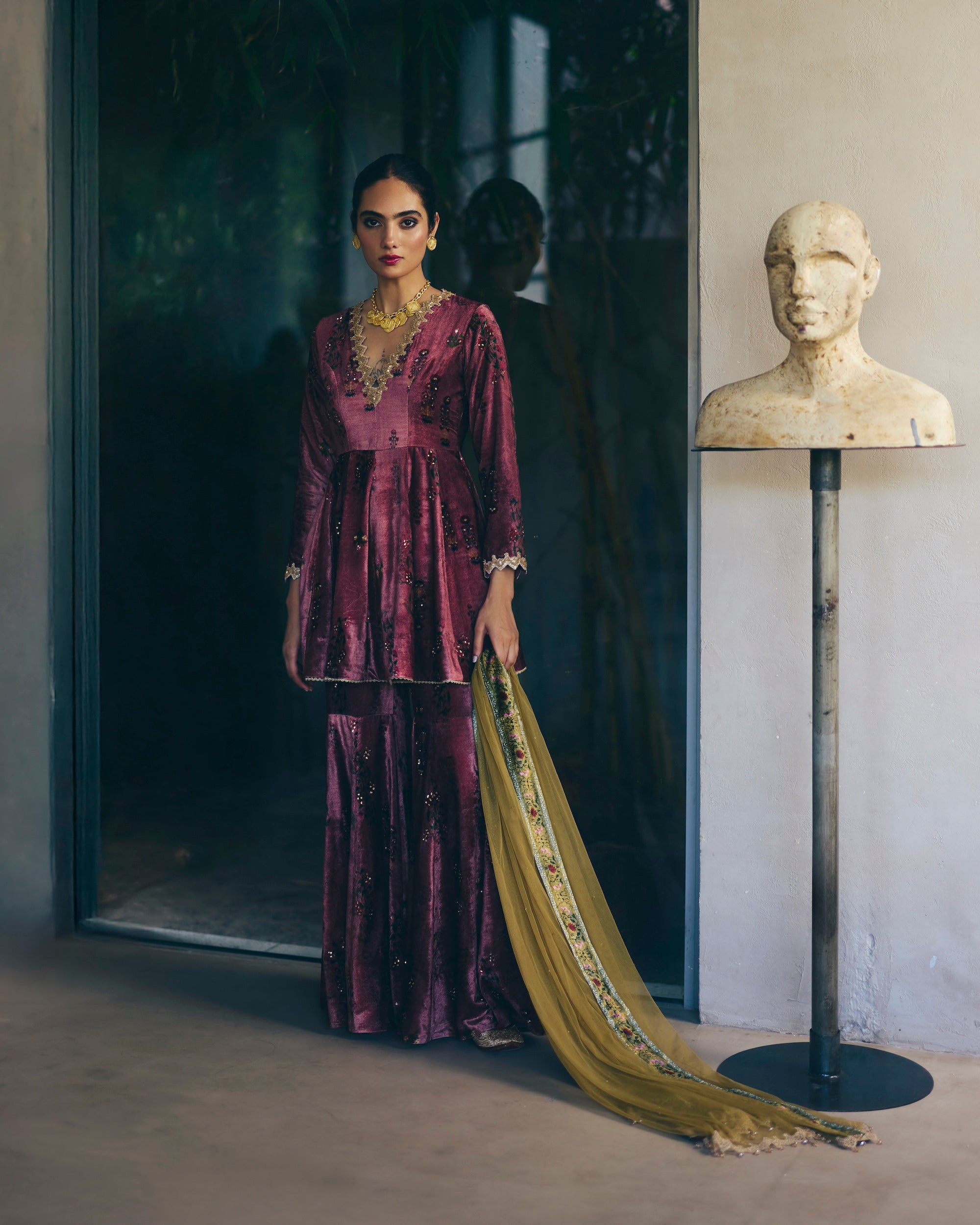 Araya Velvet Kurta Set