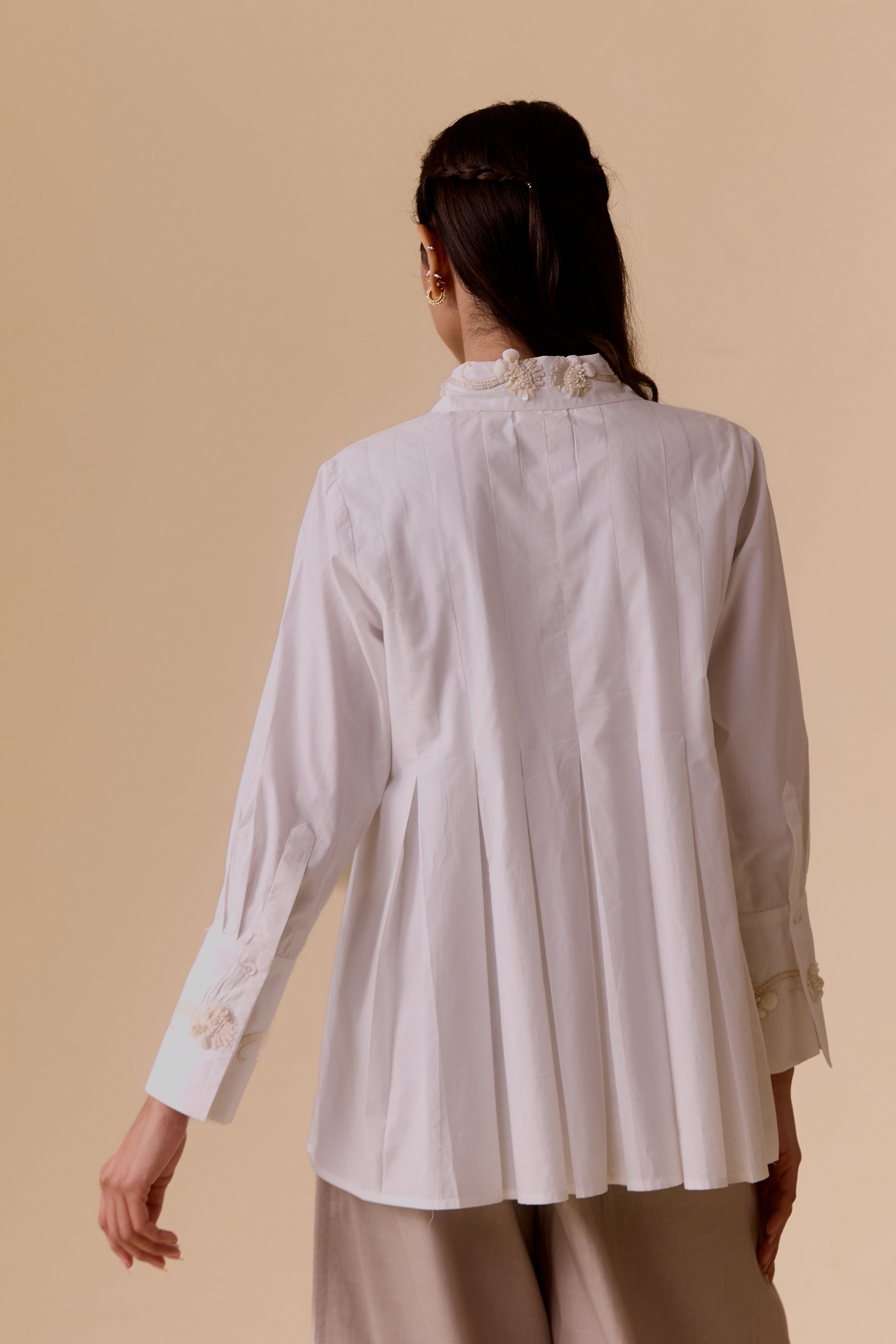 Eda - White