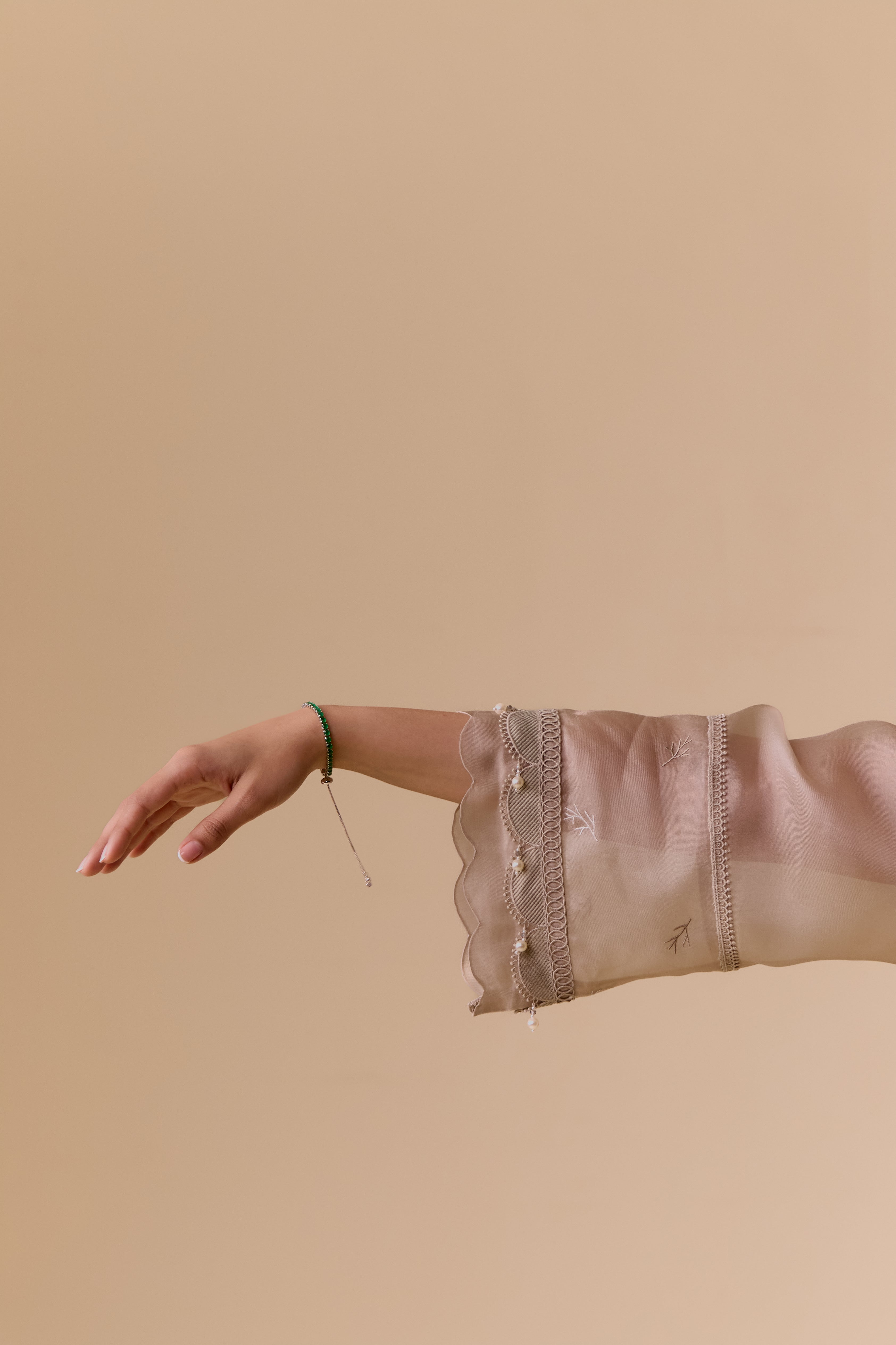 Ambreen - Beige