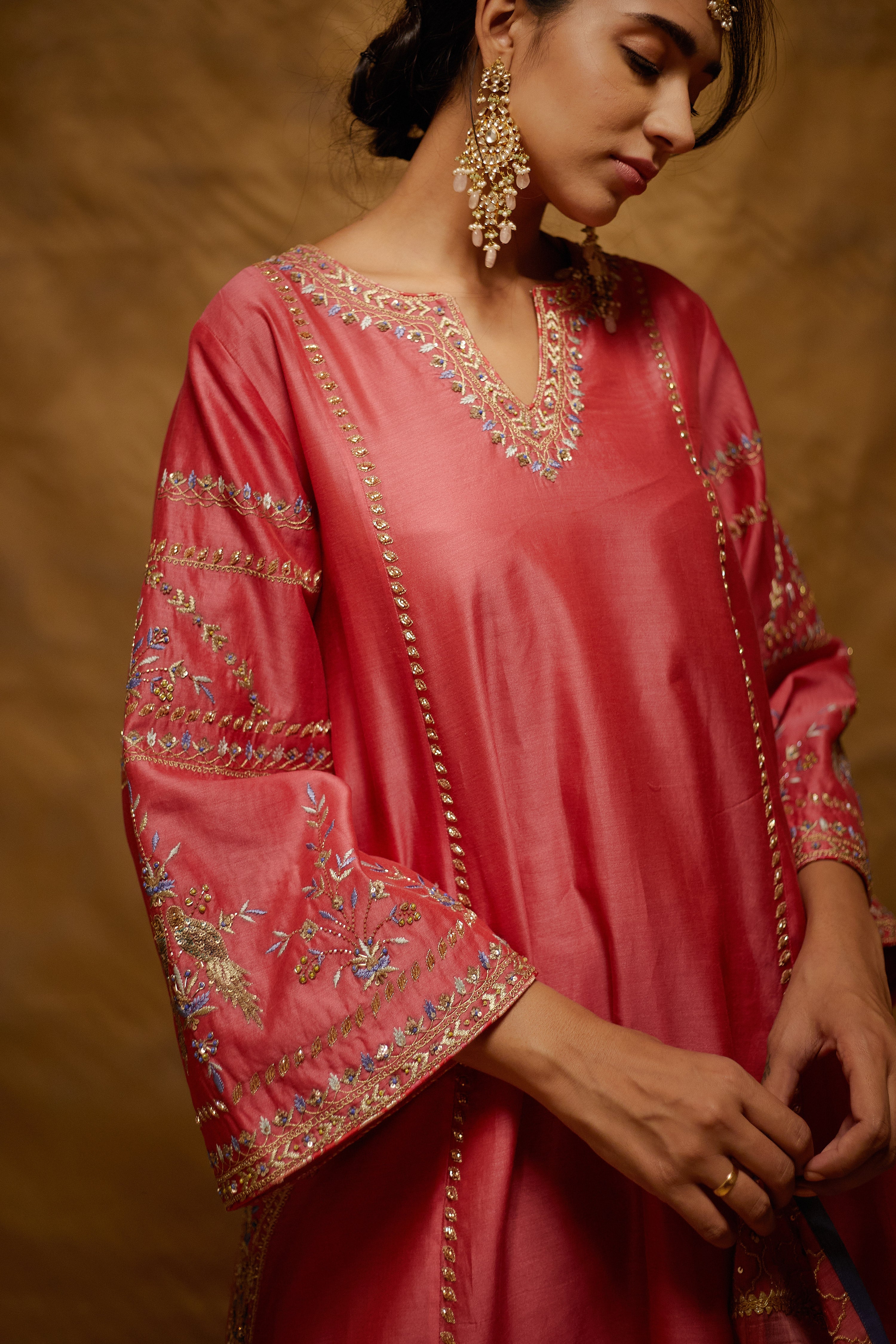 Amna - Peach