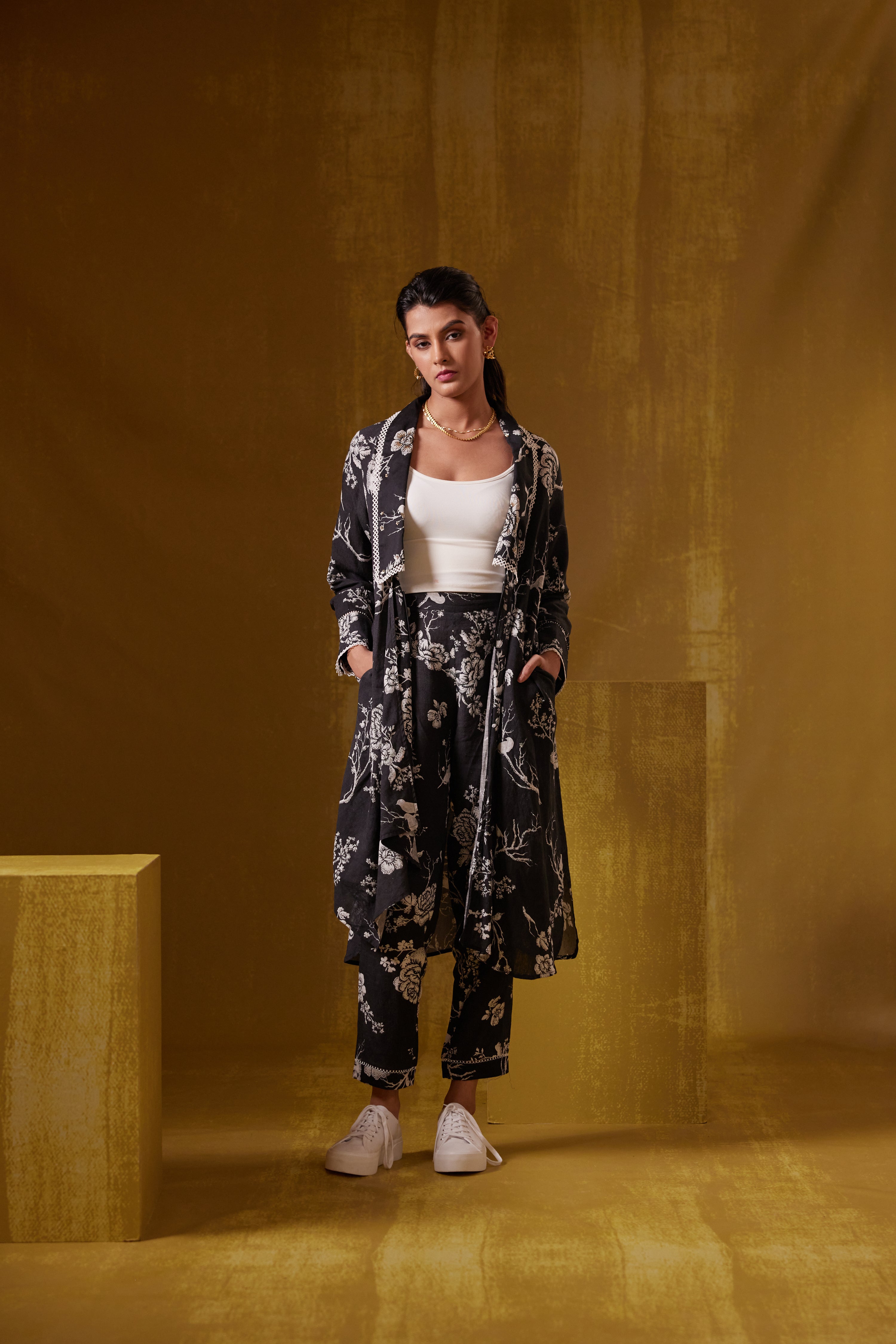 Alisha - Black Print