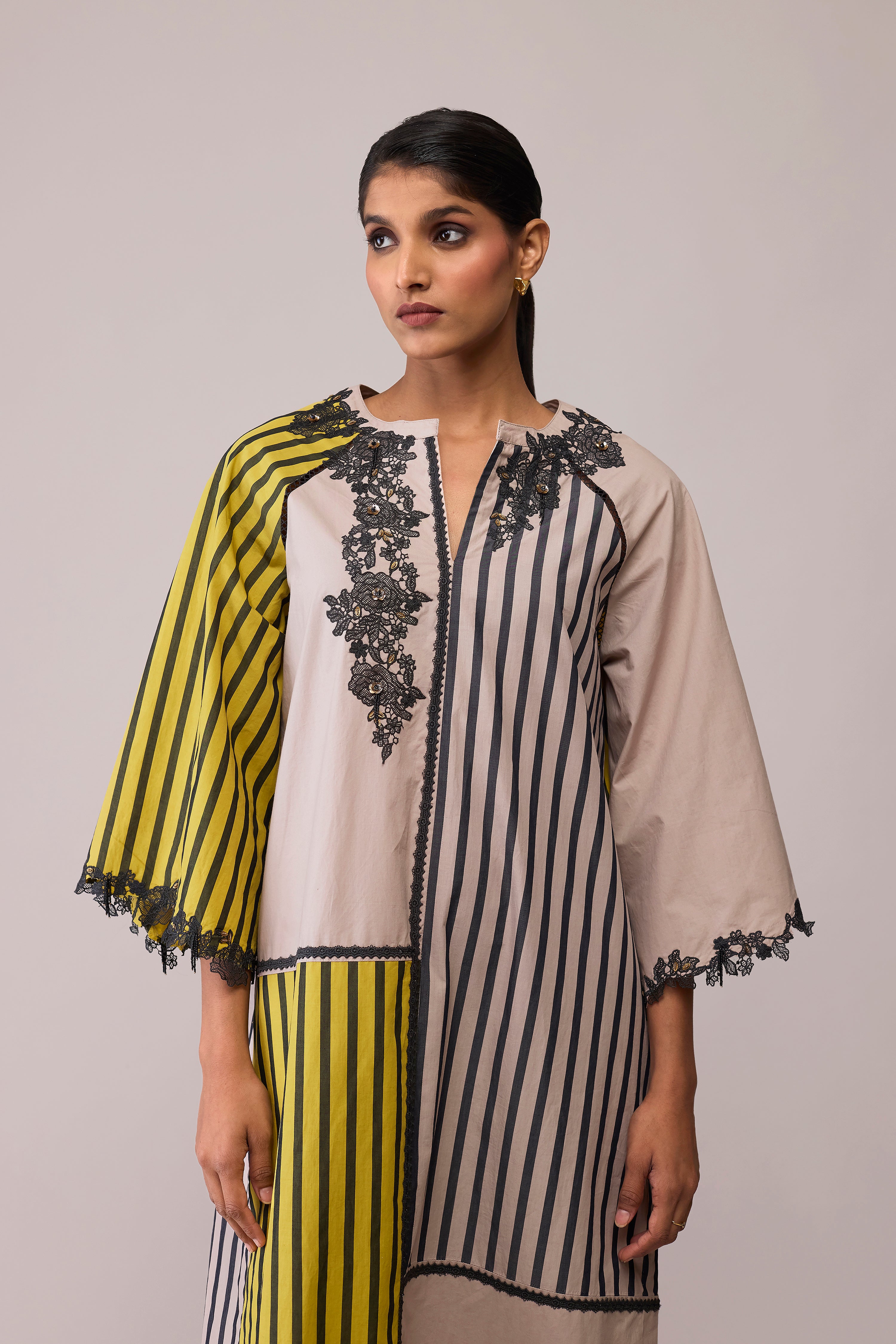 Neesa - Mustard & Beige