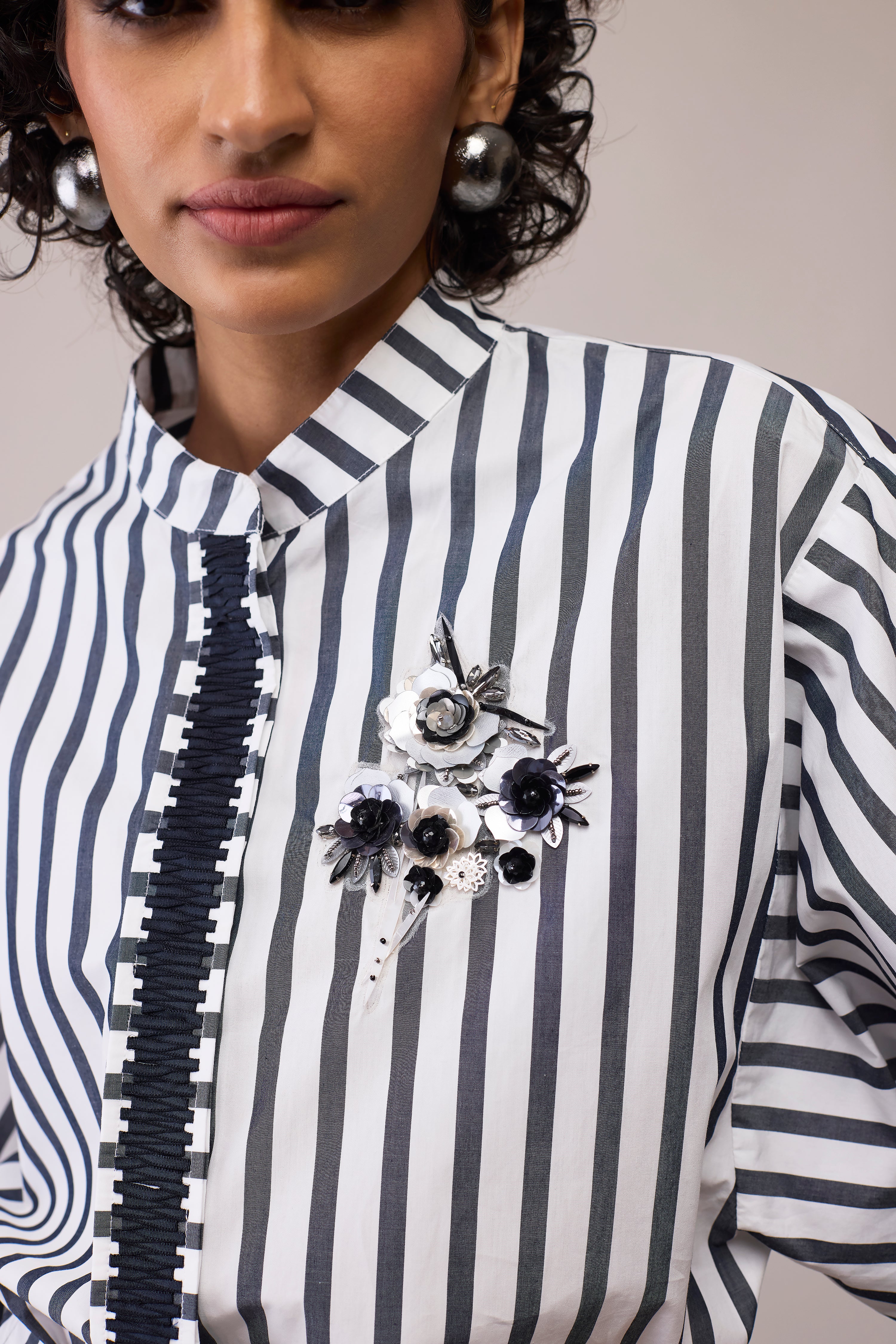 Ann Shirt - Black & White