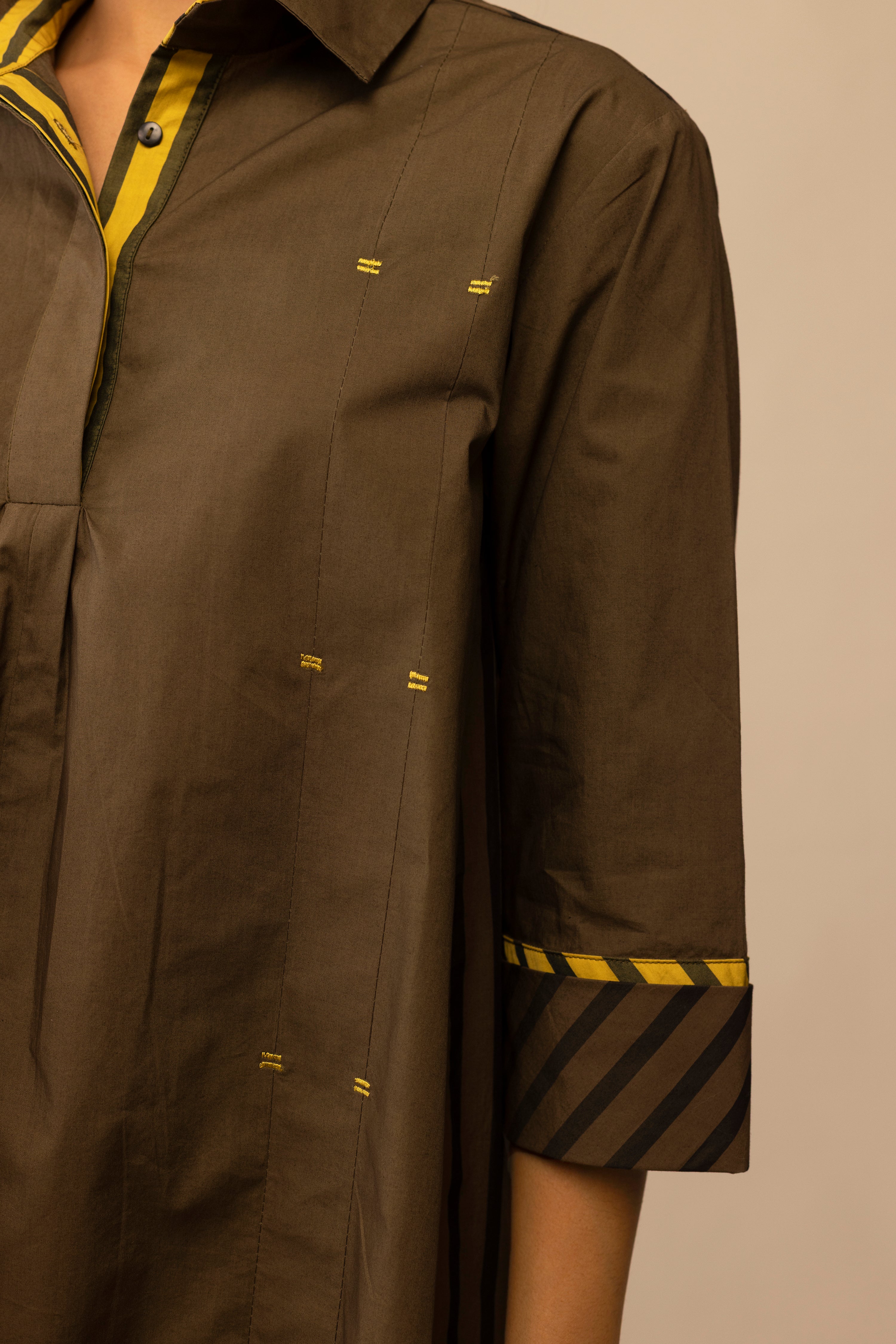 Neela - Olive