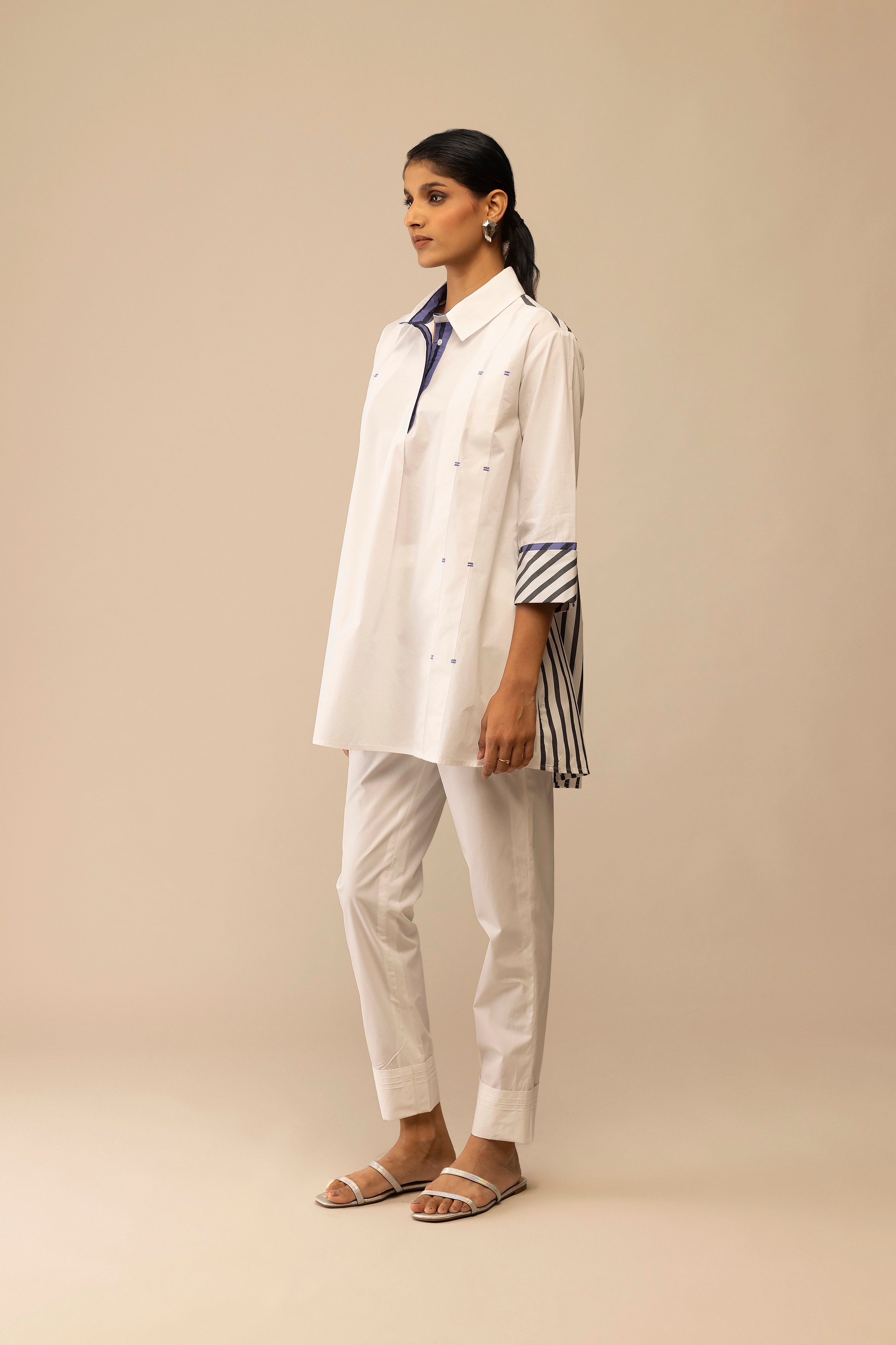 Neela - White