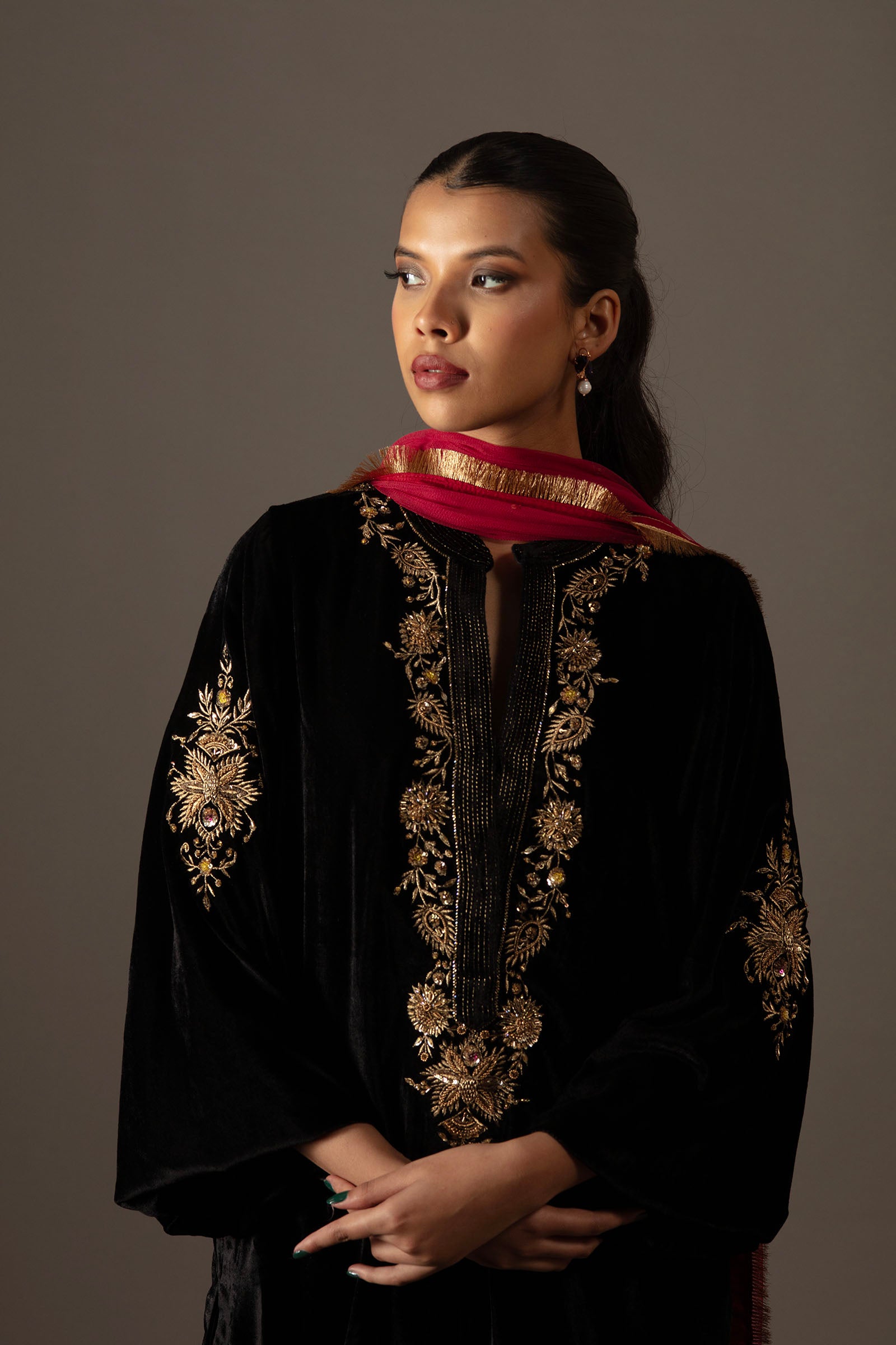 Anaya Velvet Kurta Set- Black