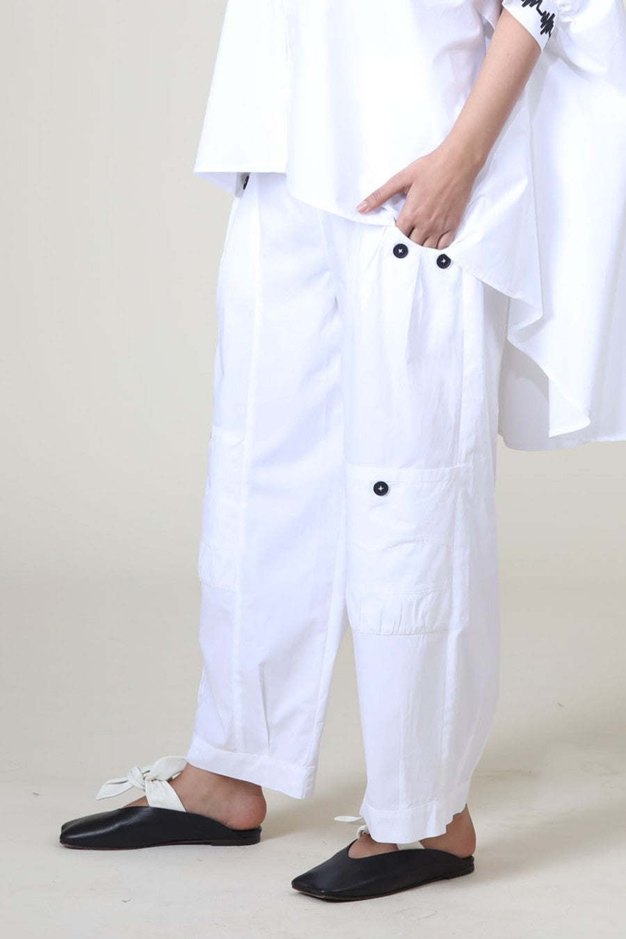 MANYA PANTS - WHITE